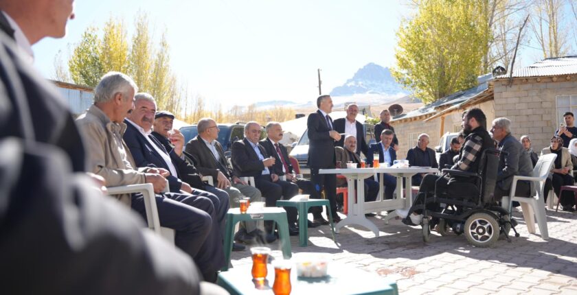 AK Parti Van Teşkilatı Gürpınar’da 60 Mahalleyi Ziyaret Etti: 400 Kişilik Ekip Sahadaydı