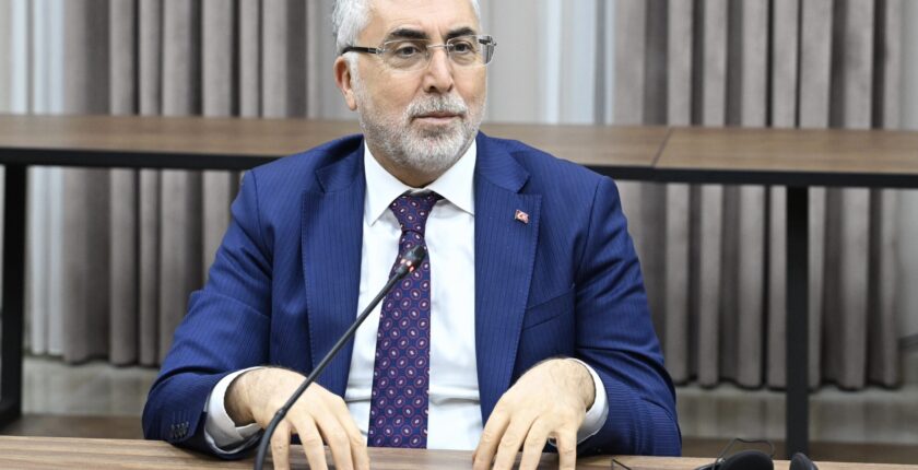 Çalışma ve Sosyal Güvenlik Bakanı Vedat Işıkhan İŞKUR Gençlik Programı Verilerini Açıkladı