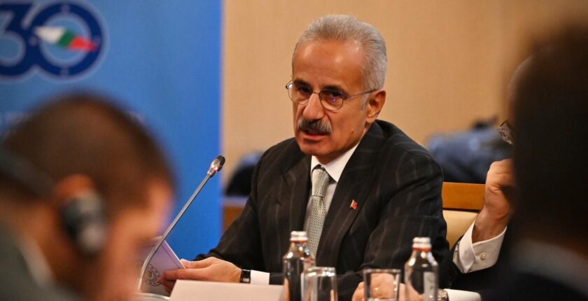 Bölge Ülkelerine Yönelik Uçuşlara İptal Kararı