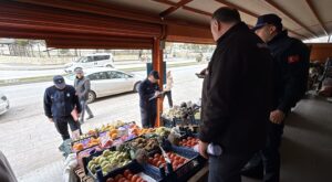 Çorum Belediyesi’nden Manav ve Marketlere Sıkı Markaj: 105 İşletme Denetlendi