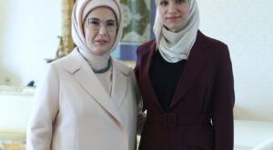 Emine Erdoğan, Suriye Cumhurbaşkanı Eşi Latife El Durubi ile Görüştü
