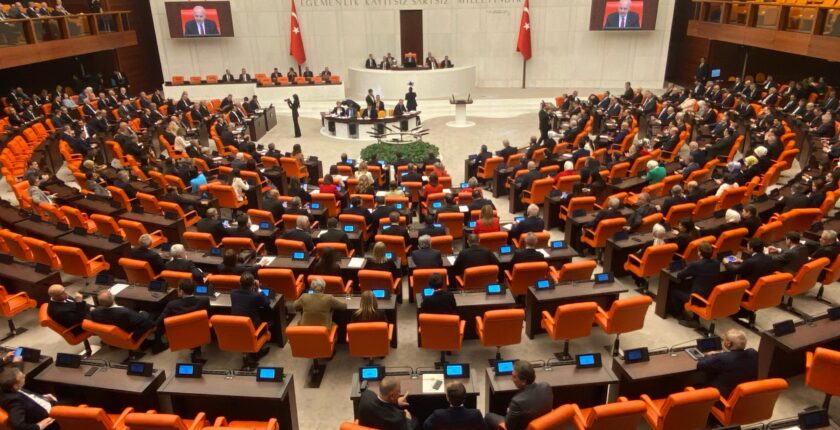 TBMM’de 2026 Yılı Bütçe Maratonu Başladı: Gruplar Arasında Sert Ekonomi ve İstismar Tartışması