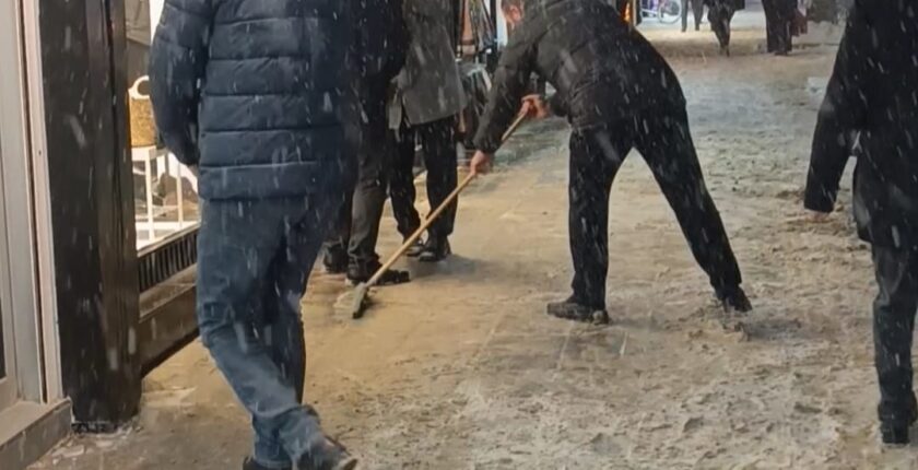 İpekyolu’nda Karla Mücadele Yetersiz Kaldı: Vatandaş Tepkili