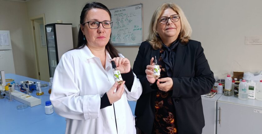 ÇOMÜ’den Yeşil Teknolojide Tarihi Adım: Çay Özlü Doğal Dezenfektana Patent