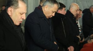 İçişleri Bakanı Ali Yerlikaya’dan Ayasofya’da Sabah Namazı Sonrası Filistin Mesajı