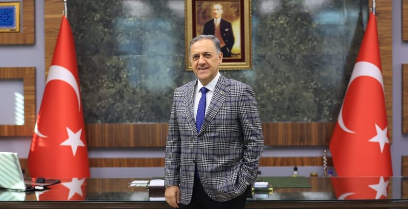 Dr. Ahmet Hamdi Usta Yalova Valiliği Görevine Başlıyor