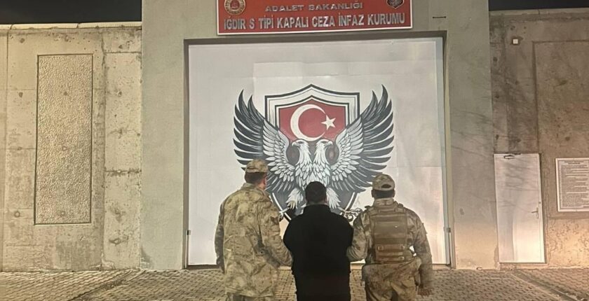 Aranan Şahıs Kaçak Yollarla Yurda Girerken Yakalandı