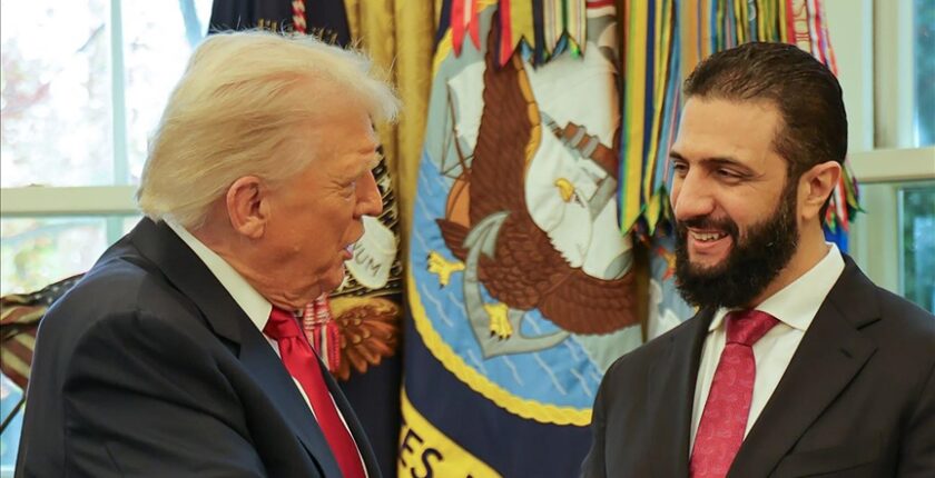 Ahmed Şara ve Donald Trump Arasında Kritik Görüşme: Suriye’de Geçiş Süreci ve Yeniden İmar Masada