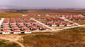Bakan Murat Kurum, Türkiye’nin İlk Kırsal Uydu Kentini Paylaştı
