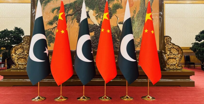 Çin Devlet Başkanı Şi Cinping, Pakistan Başbakanı Şahbaz Şerif’i Pekin’de Kabul Etti