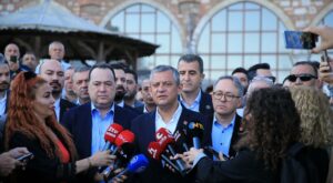 Özgür Özel’den ‘Yeni Parti’ İddialarına Yanıt: Atatürk’ün Partisine Sahip Çıkacağız