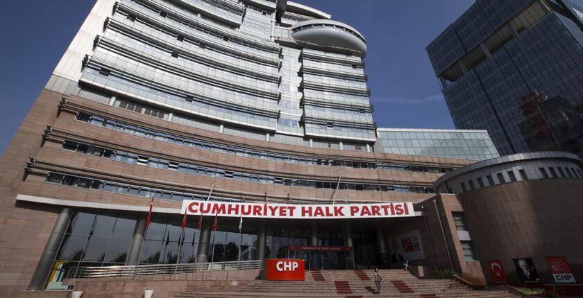 CHP 38. Olağan Kurultayı Ve İstanbul İl Kongresi İptal Edildi!