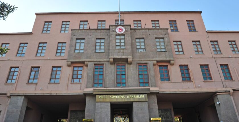 Milli Savunma Bakanlığı’ndan EFES-2026 Tatbikatı Paylaşımı: Brezilya Ve Letonyalı Askerlerin Görüşlerine Yer Verildi